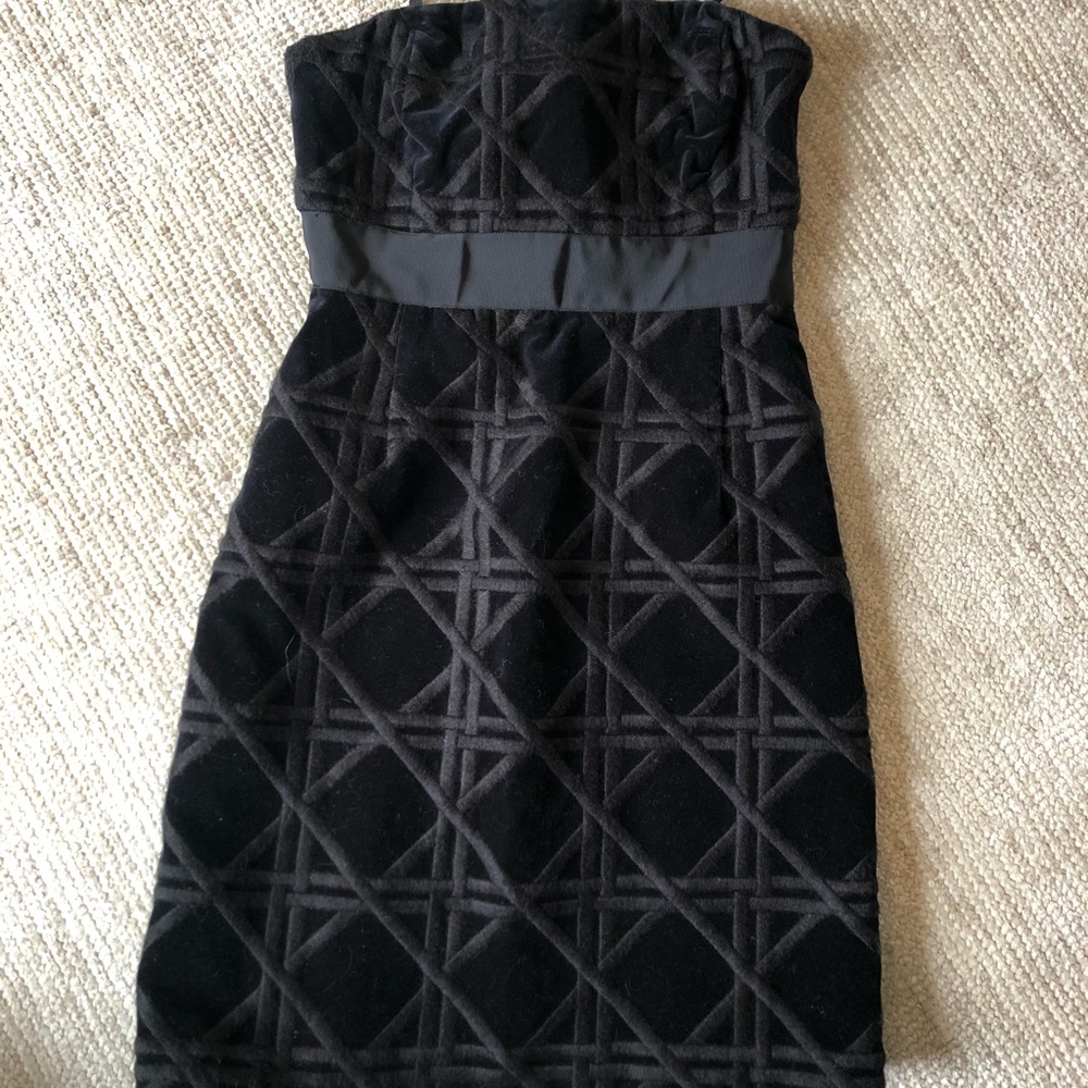 Vineyard Vines strapless velvet dress